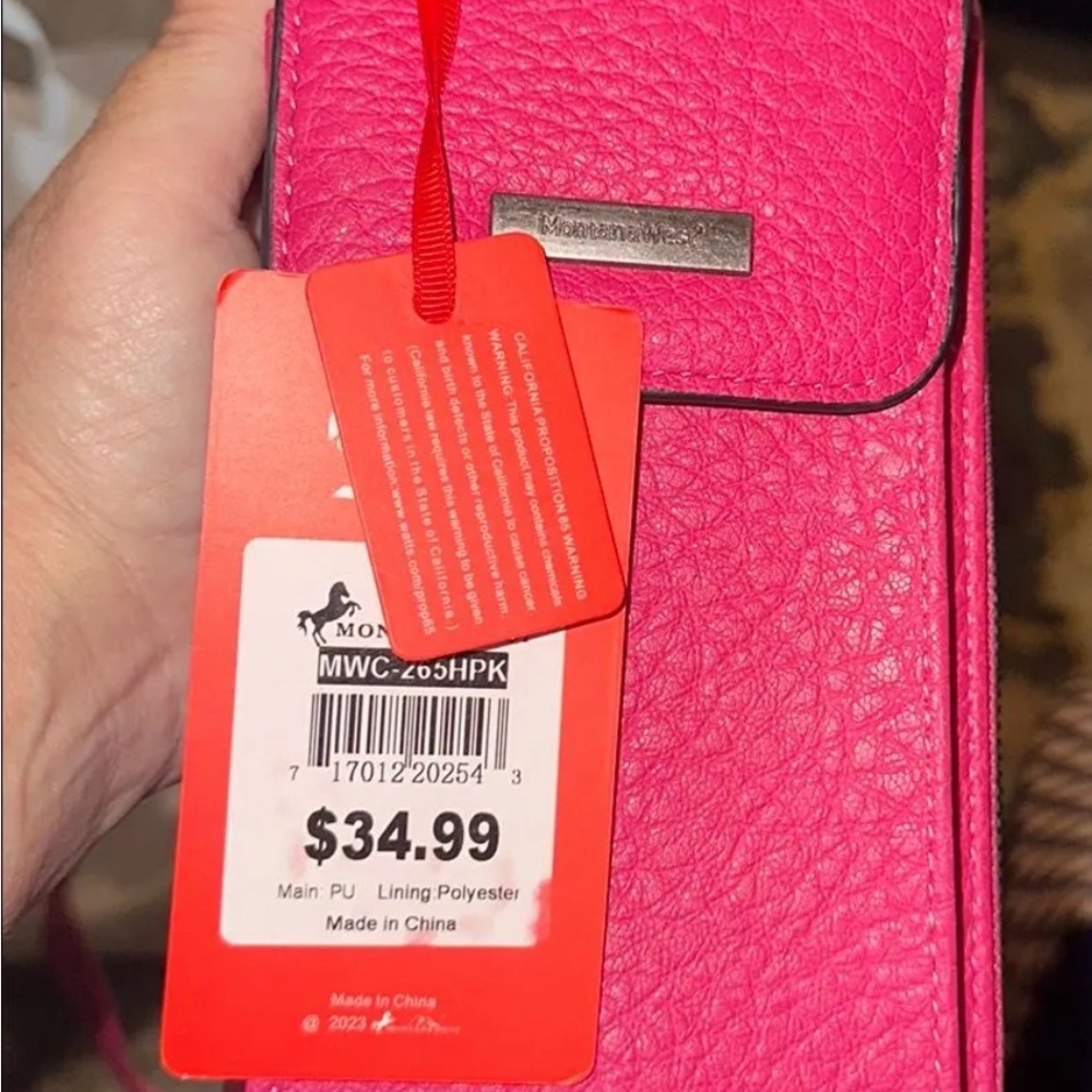 NWT Montana West Cell Phone
Crossbody Hot Pink